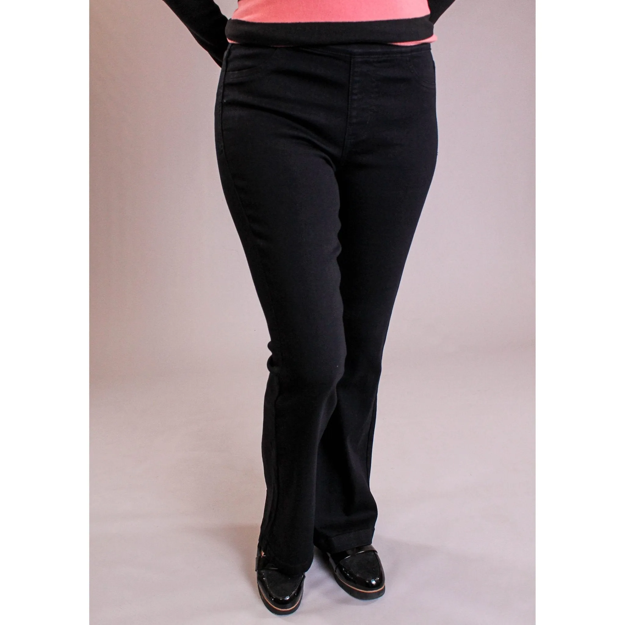 Cello Mid Rise 30" Flare Jegging in Black