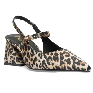Loyal Heel in Animal