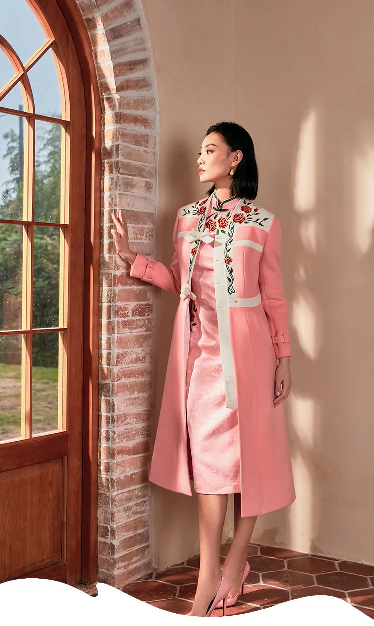 Magic Q's rose-embroidered paneled bow adjustable sleeve loop lamb wool coat