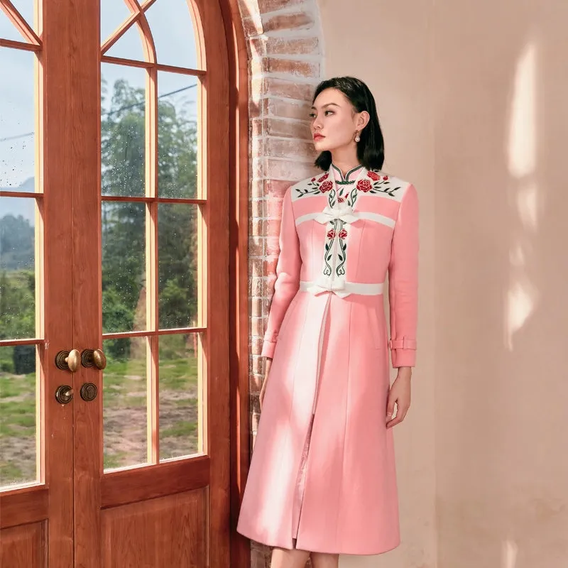 Magic Q's rose-embroidered paneled bow adjustable sleeve loop lamb wool coat