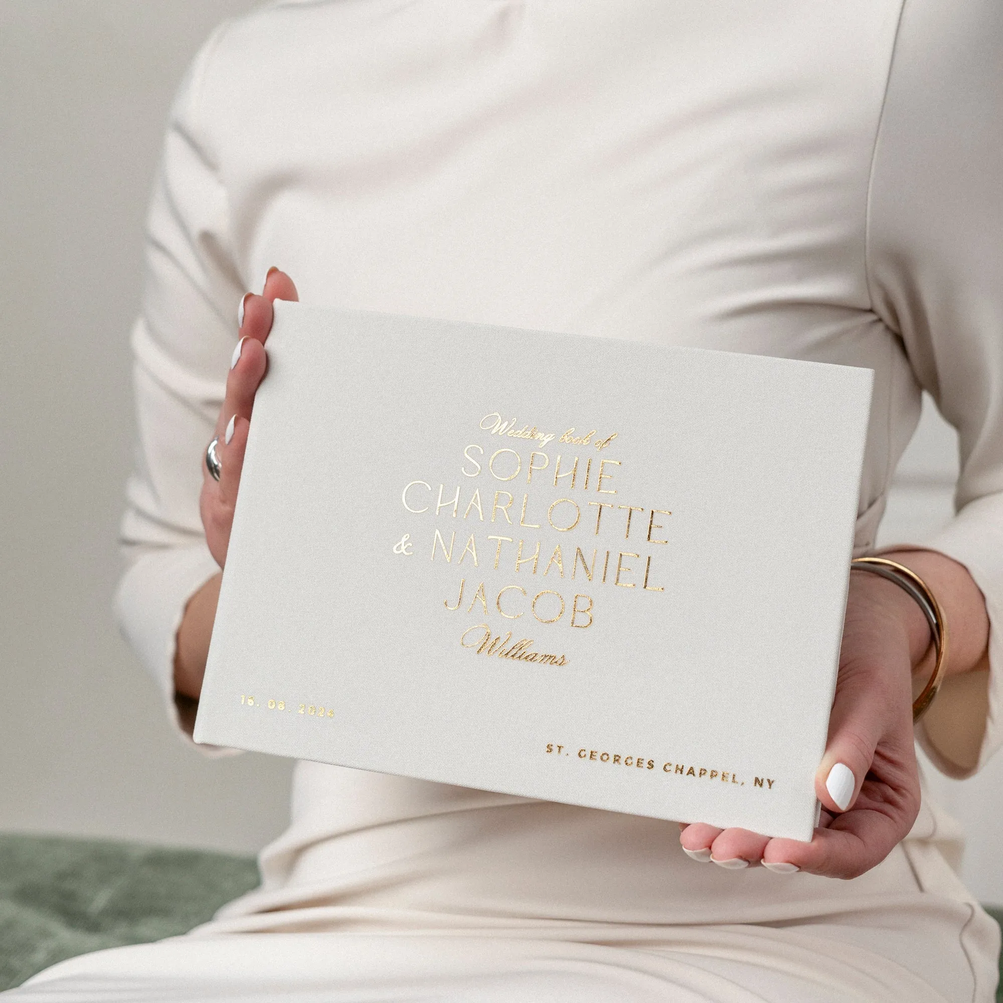 Silky White   Real Gold | Guest Book ♡