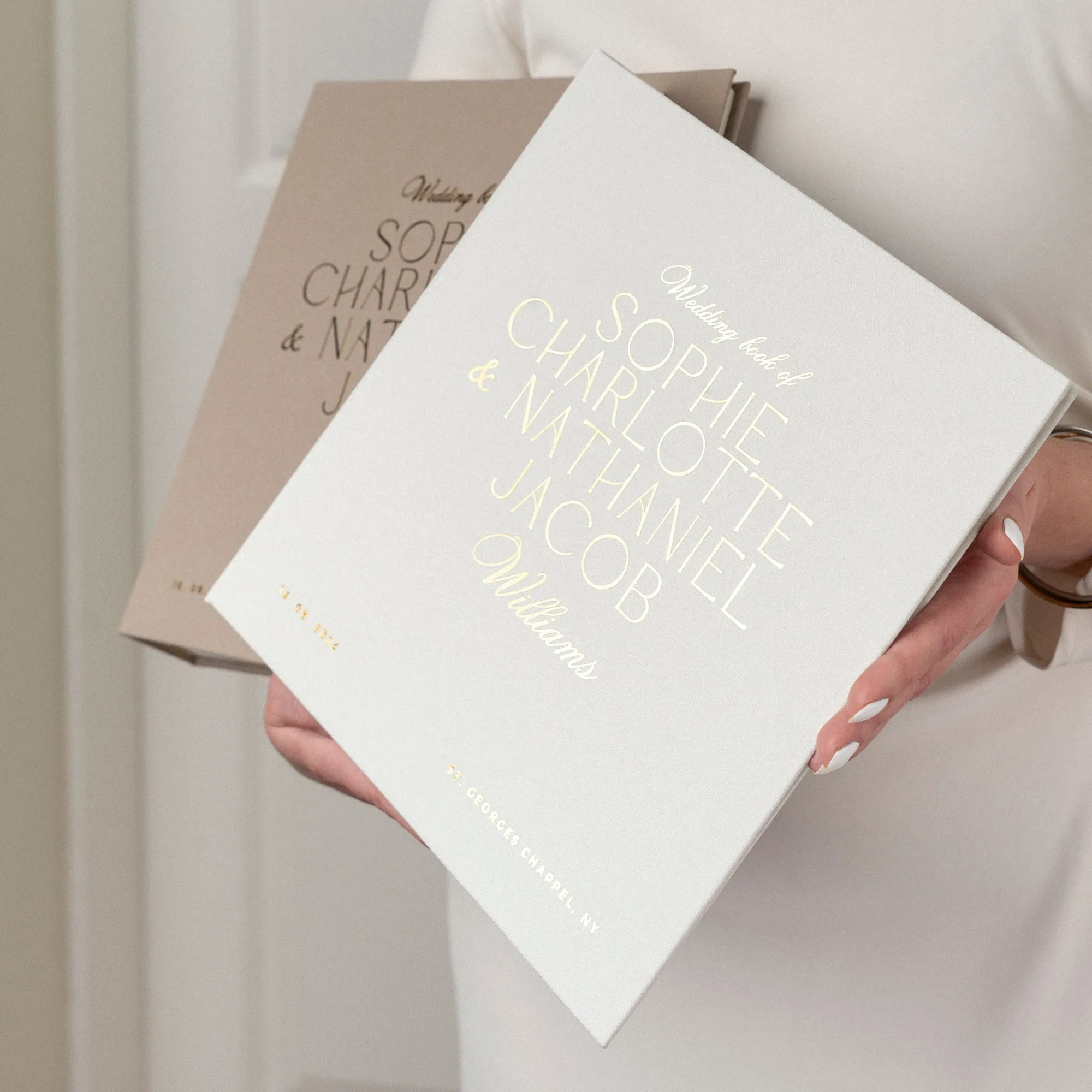 Silky White   Real Gold | Guest Book ♡