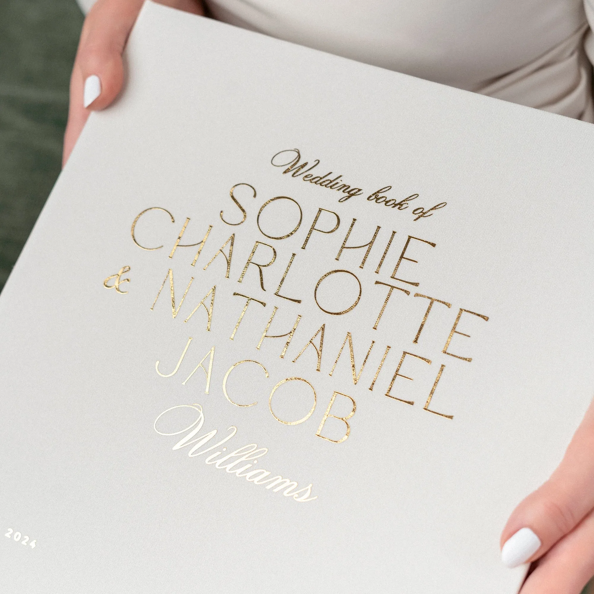 Silky White   Real Gold | Guest Book ♡