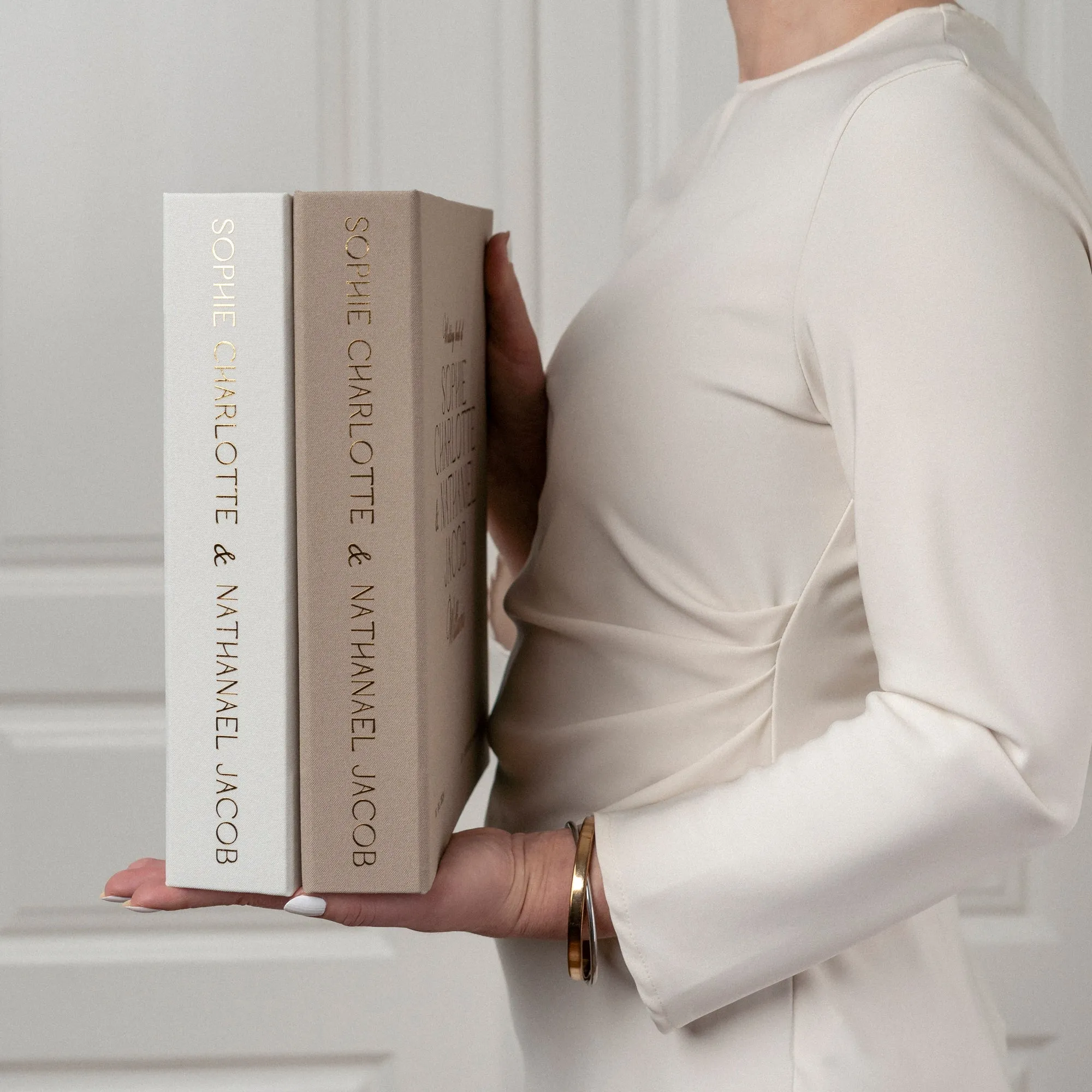 Silky White   Real Gold | Guest Book ♡
