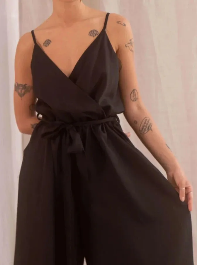 WRAP JUMPSUIT | BLACK