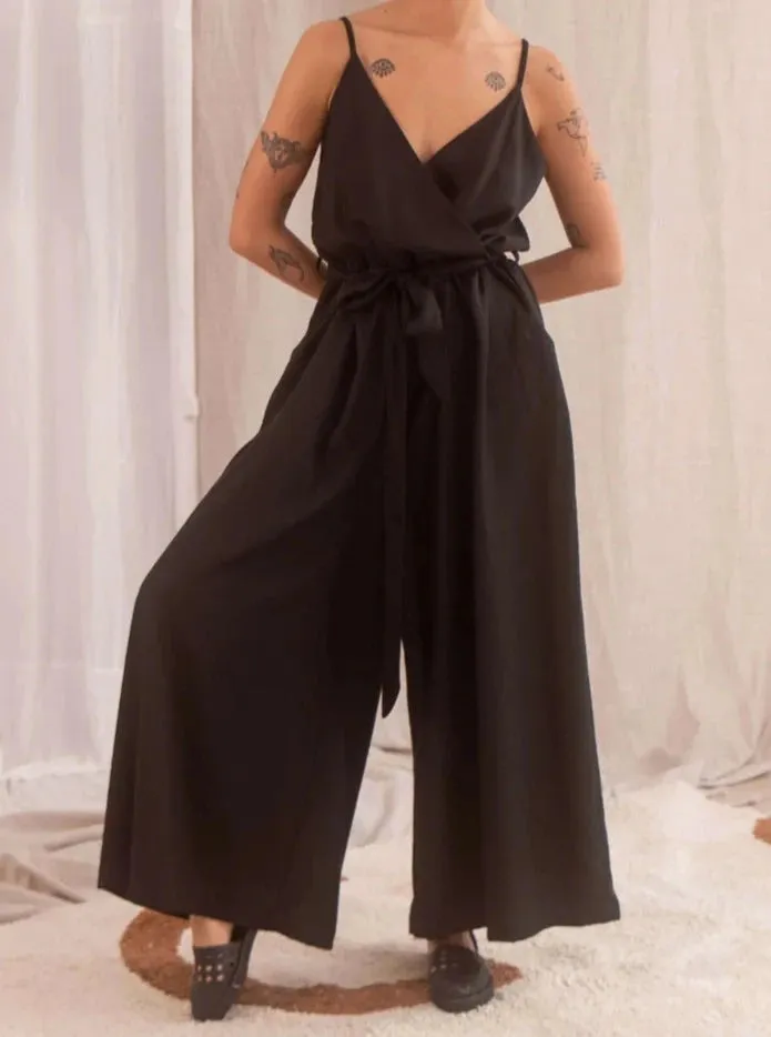 WRAP JUMPSUIT | BLACK